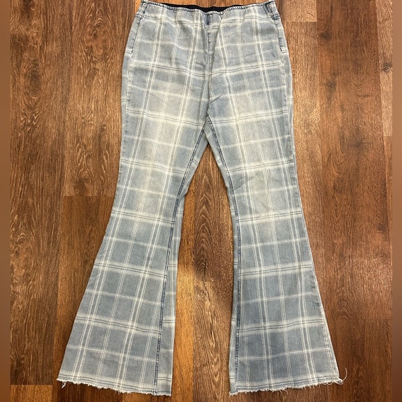 NoBo No Boundaries 15-17 Juniors Stretch Flare Jeans 2 Pair Lot - Picture 7 of 7